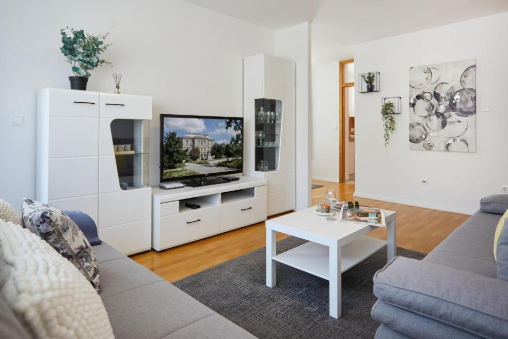 Apartment Madral Zagreb Exterior photo